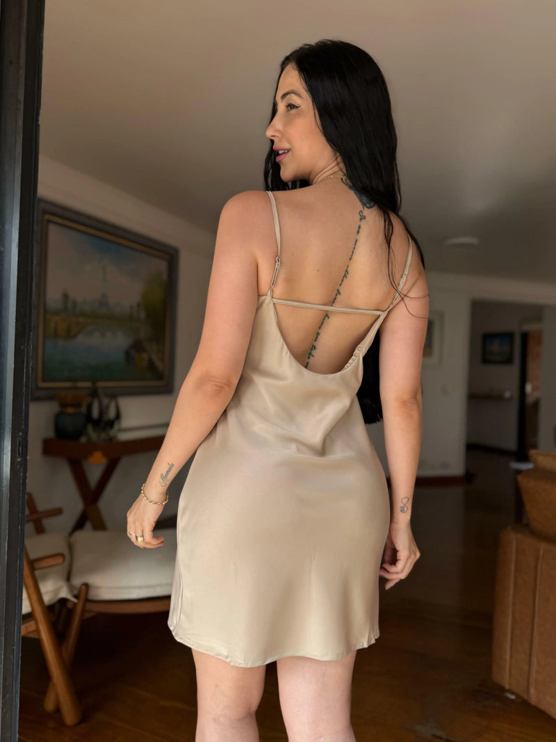 VESTIDO EM VISCOSE CURTO VICTÓRIA BEGE